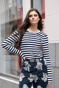 Charlo: Merrie Top Off White and Navy