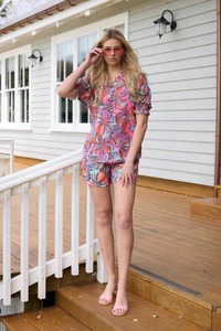 Shorts: Nessa Short Palm Pink